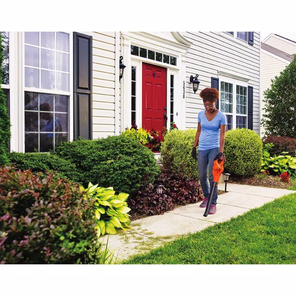Leaf Blowers BLACK+DECKER 130 MPH 100 CFM 20V MAX Lithium-Ion Cordless Handheld Leaf Sweeper With (1) 1.5Ah Battery And Charger Included 4 Leaf Blowers BLACK+DECKER 130 MPH 100 CFM 20V MAX Lithium-Ion Cordless Handheld Leaf Sweeper With (1) 1.5Ah Battery And Charger Included - Image 2