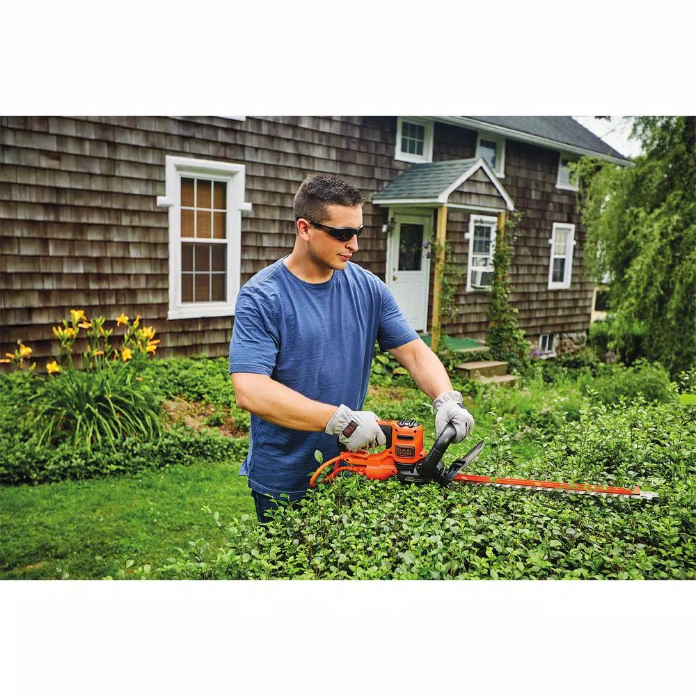 Trimmers BLACK+DECKER 20 In. 3.8 Amp Corded Electric Hedge Trimmer - Image 8