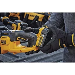 Trimmers DEWALT 22 In. 20V MAX Lithium-Ion Cordless Hedge Trimmer With (1) 5.0Ah Battery And Charger Included -cuisinart shop dewalt cordless hedge trimmers dcht820p1 fa 1000