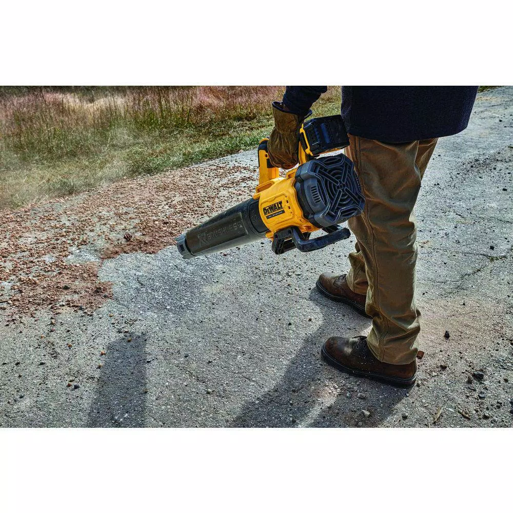 Trimmers DEWALT 14 In. 20V MAX Brushless Cordless String Trimmer With Bonus 20V Blower (Tool Only) And 20V Hedge Trimmer (Tool Only) 17 Trimmers DEWALT 14 In. 20V MAX Brushless Cordless String Trimmer With Bonus 20V Blower (Tool Only) And 20V Hedge Trimmer (Tool Only) - Image 15