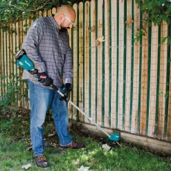 Trimmers Makita 18-Volt LXT Brushless String Trimmer Kit With 1 Battery And Charger With Bonus 22 In. LXT Cordless Hedge Trimmer -cuisinart shop makita cordless string trimmers xru11m1 xhu02z 66 1000